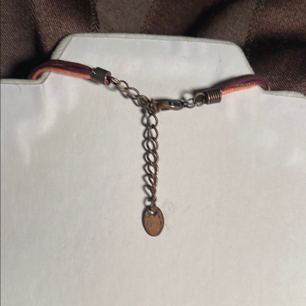 Elegant Red Pendant Necklace - Picture 2 of 2